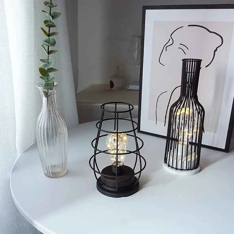 1PC Indoor Iron Wire Cage Design Night Light,Battery-Powered LED Lamp, Decorative Table Lighting for Bedroom, Living Room