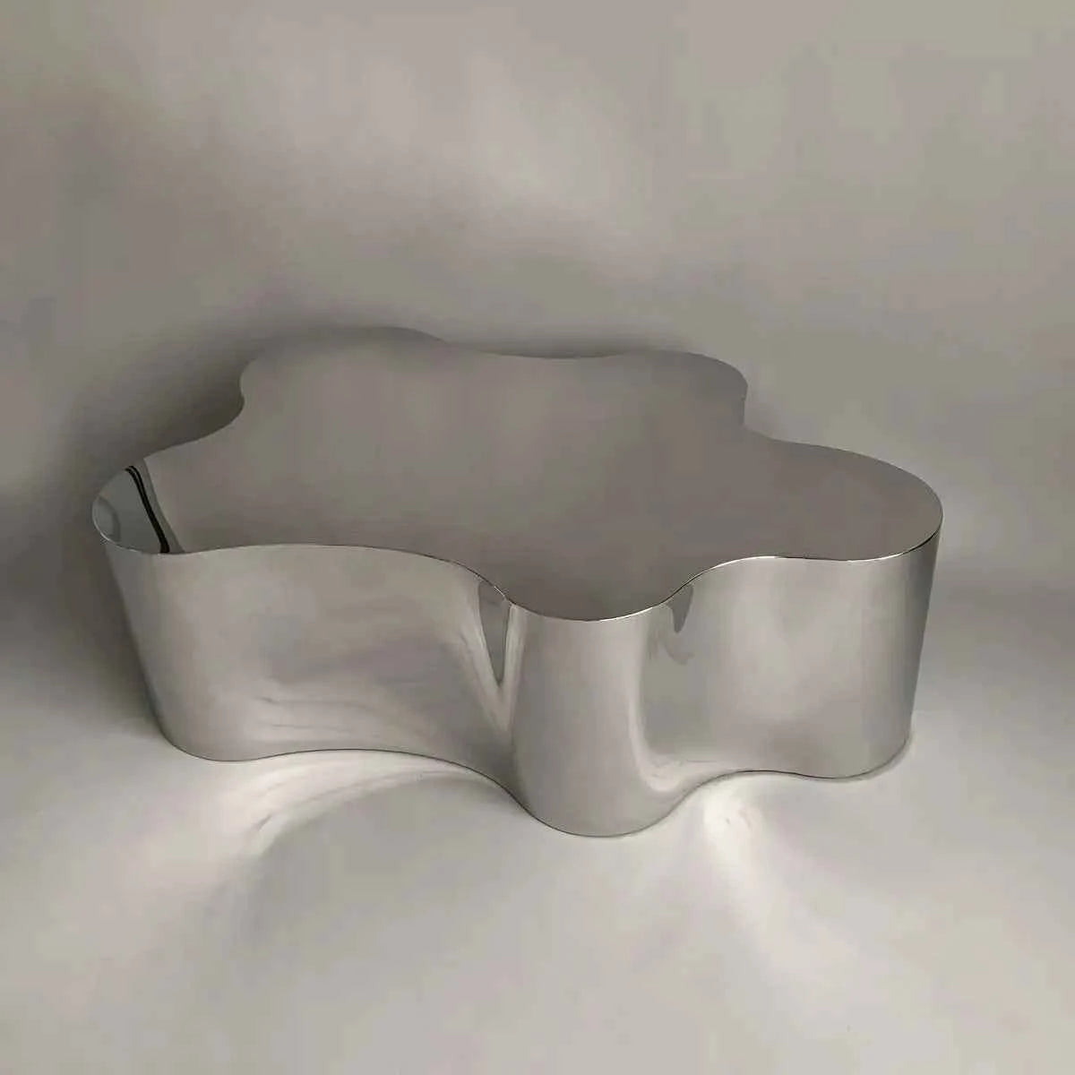 Metal Industrial Coffee Table Aesthetic Unique Minimalist Designer Side Table Modern Luxury Mesa Auxiliar Postmodern Furniture