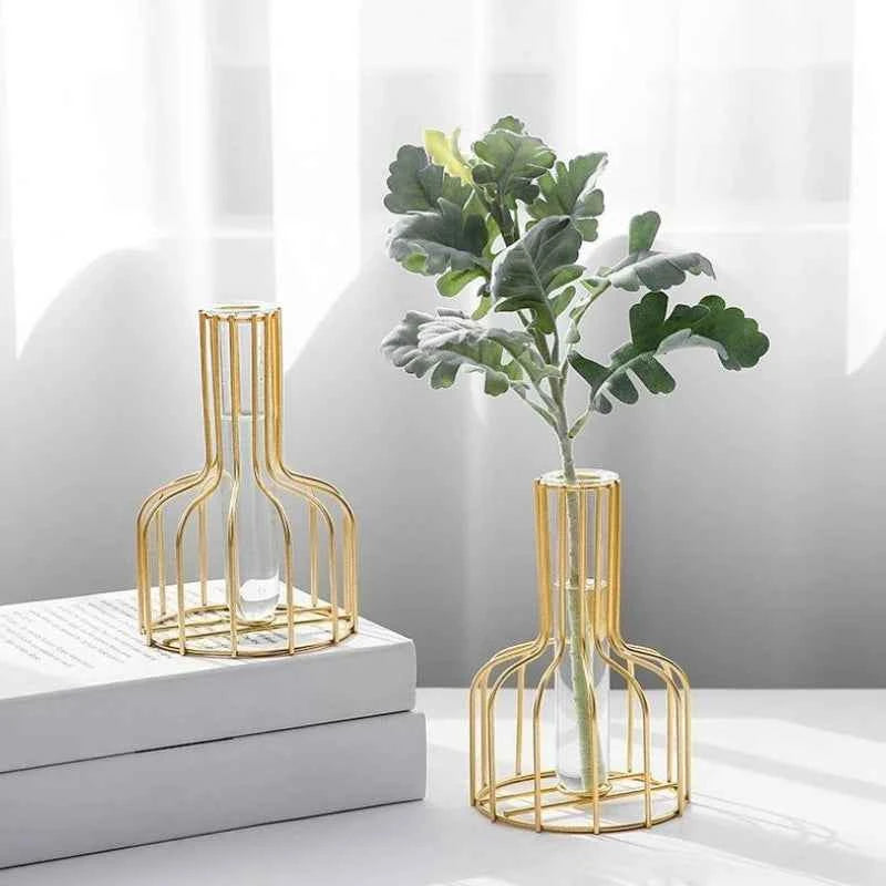 Ornamental Wrought Iron Gold Flower Vase Hollow Design for Home Living Room Decor Artificial Dried Floral Arrangement Container