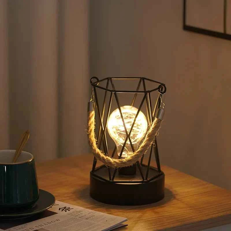 1PC Indoor Iron Wire Cage Design Night Light,Battery-Powered LED Lamp, Decorative Table Lighting for Bedroom, Living Room